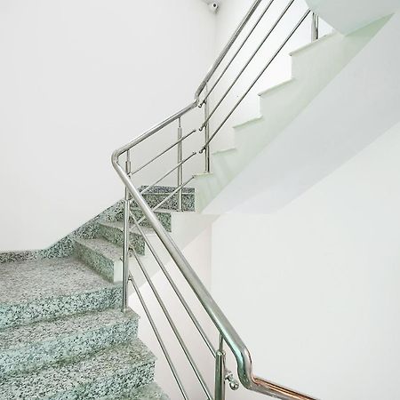 Fabhotel Dak Plaza - Nr Axis Mall 加尔各答 外观 照片